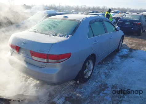 2004 Honda Accord 2.4 Ex z USA, uszkodzony, nr VIN 1HGCM56824A023180